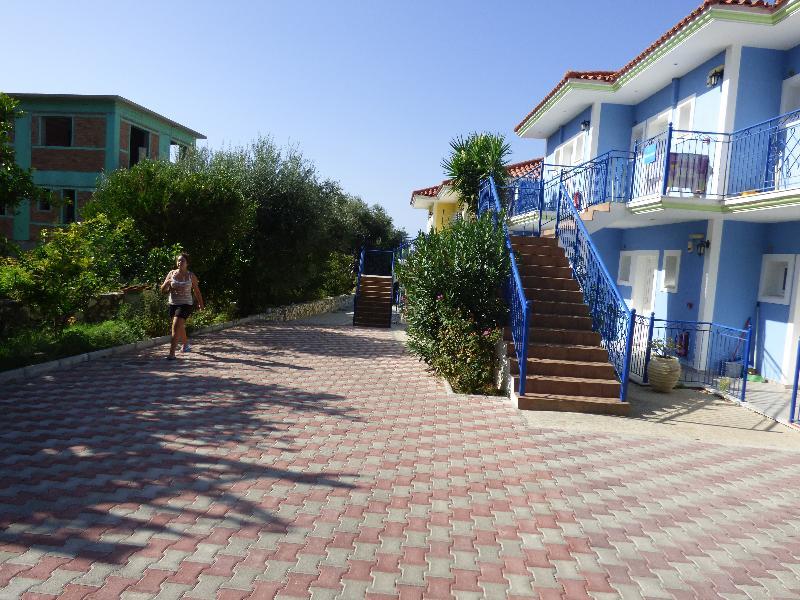 Milos Studios Lourdata  Buitenkant foto