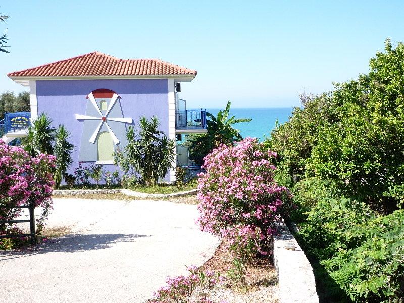 Milos Studios Lourdata  Buitenkant foto